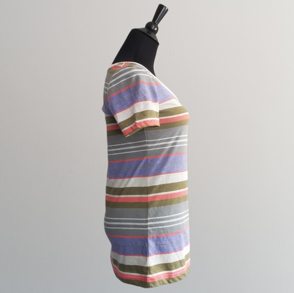 ❤️❤️FREE❤️❤️Mossimo Supply Co Striped Tee - Picture 3 of 8